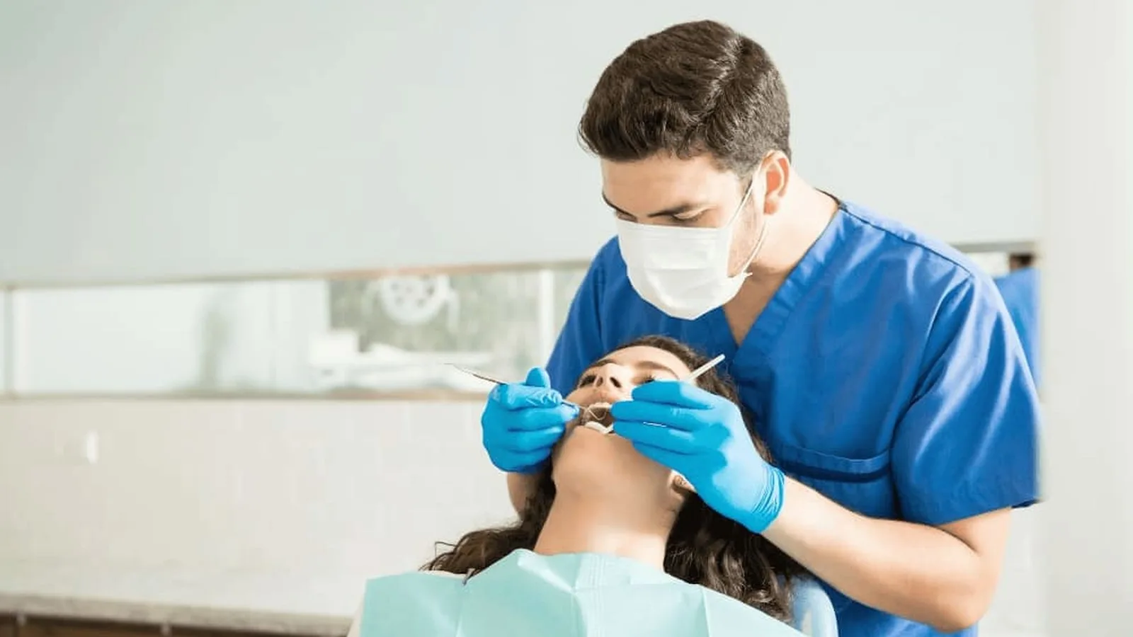 Endodoncia vs corona dental: Comparativa de tratamientos en Villahermosa